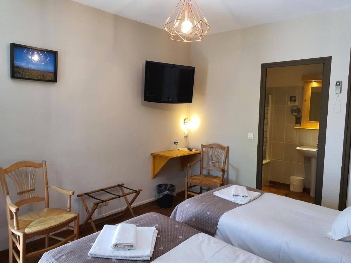 Logis Hotel Restaurant L'Escarbille Saint-Martin-dʼArdèche المظهر الخارجي الصورة