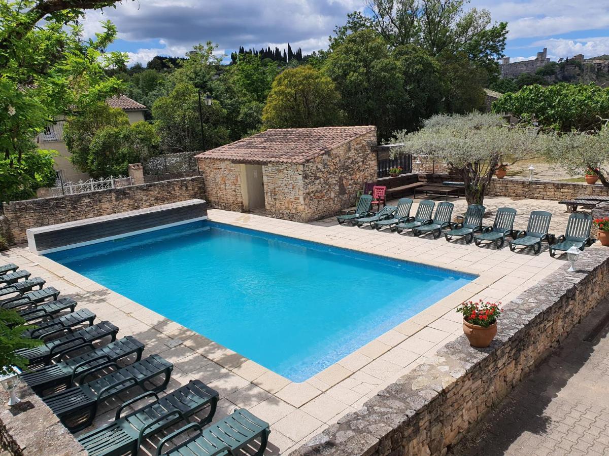 Logis Hotel Restaurant L'Escarbille Saint-Martin-dʼArdèche المظهر الخارجي الصورة