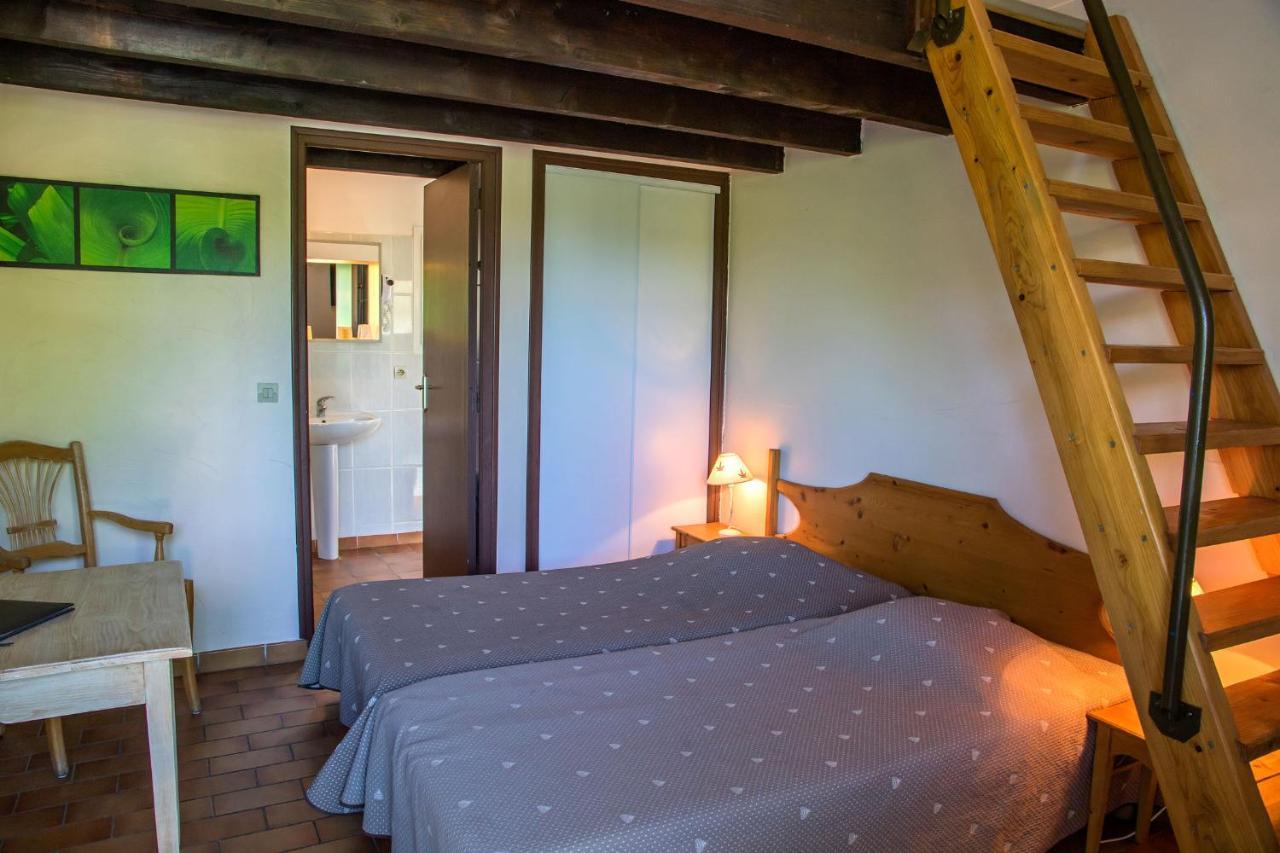 Logis Hotel Restaurant L'Escarbille Saint-Martin-dʼArdèche المظهر الخارجي الصورة
